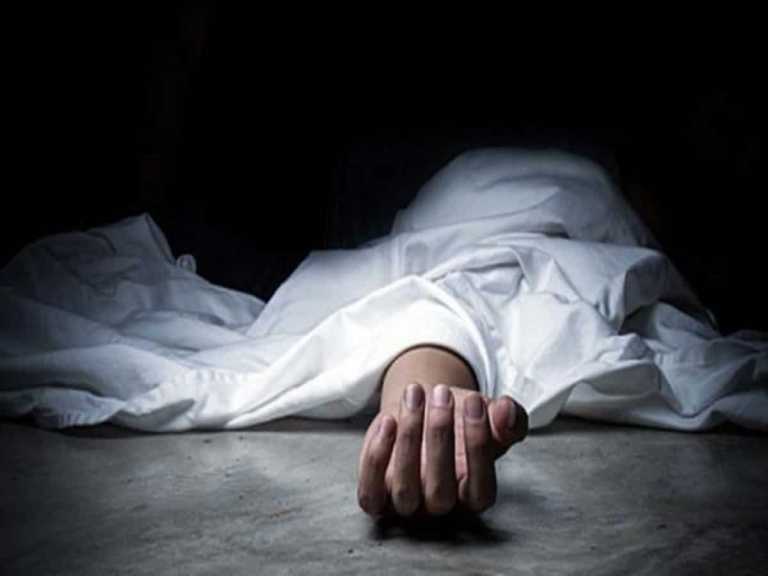 সরশুনায় বন্ধ ঘর থেকে উদ্ধার যুবকের দেহ! স্ত্রী-শ্যালকের বিরুদ্ধে খুনের অভিযোগ মৃতের পরিবারের