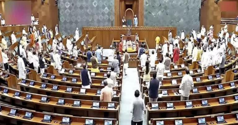 লোকসভায় শুক্রবারও অনুপস্থিত মোদি: স্পিকারের যুক্তিতে কটাক্ষ মহুয়ার