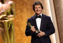 ২০২৫-এ প্রথমবার: শাহরুখ, অভিষেকের পরে সম্মানের ঝুলি ভরল টম ক্রুজের