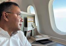 ১৭ বছর পর বাংলাদেশে ফিরলেন খালেদাপুত্র, তারেককে ঘিরে উচ্ছ্বাস-বিএনপি সমর্থকদের