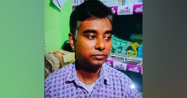তিনদিনের লড়াই শেষ: বাংলাদেশে মৃত্যু গায়ে আগুন লাগিয়ে দেওয়া ব্যবসায়ীর
