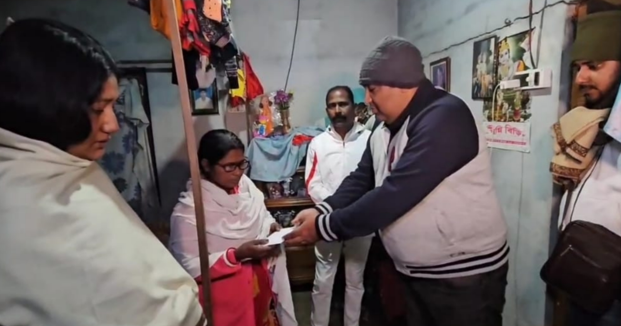 গোয়ায় মৃত পরিযায়ী শ্রমিকের পরিবারের পাশে বিধায়ক! দিলেন আর্থিক সাহায্য