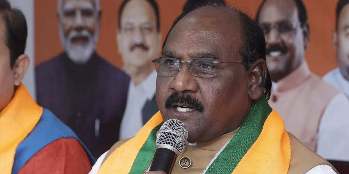 নাগরিকত্ব না থাকলে ভোটার তালিকাতেও নয়! মতুয়াদের কোপ বিজেপির সর্বভারতীয় নেতার