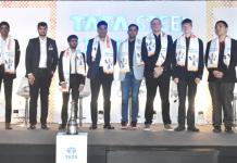 ছয় বছর পর কলকাতায় ‘প্রত্যাবর্তন’, প্রজ্ঞা-অর্জুনের সঙ্গে দাবার লড়াইয়ে আনন্দ