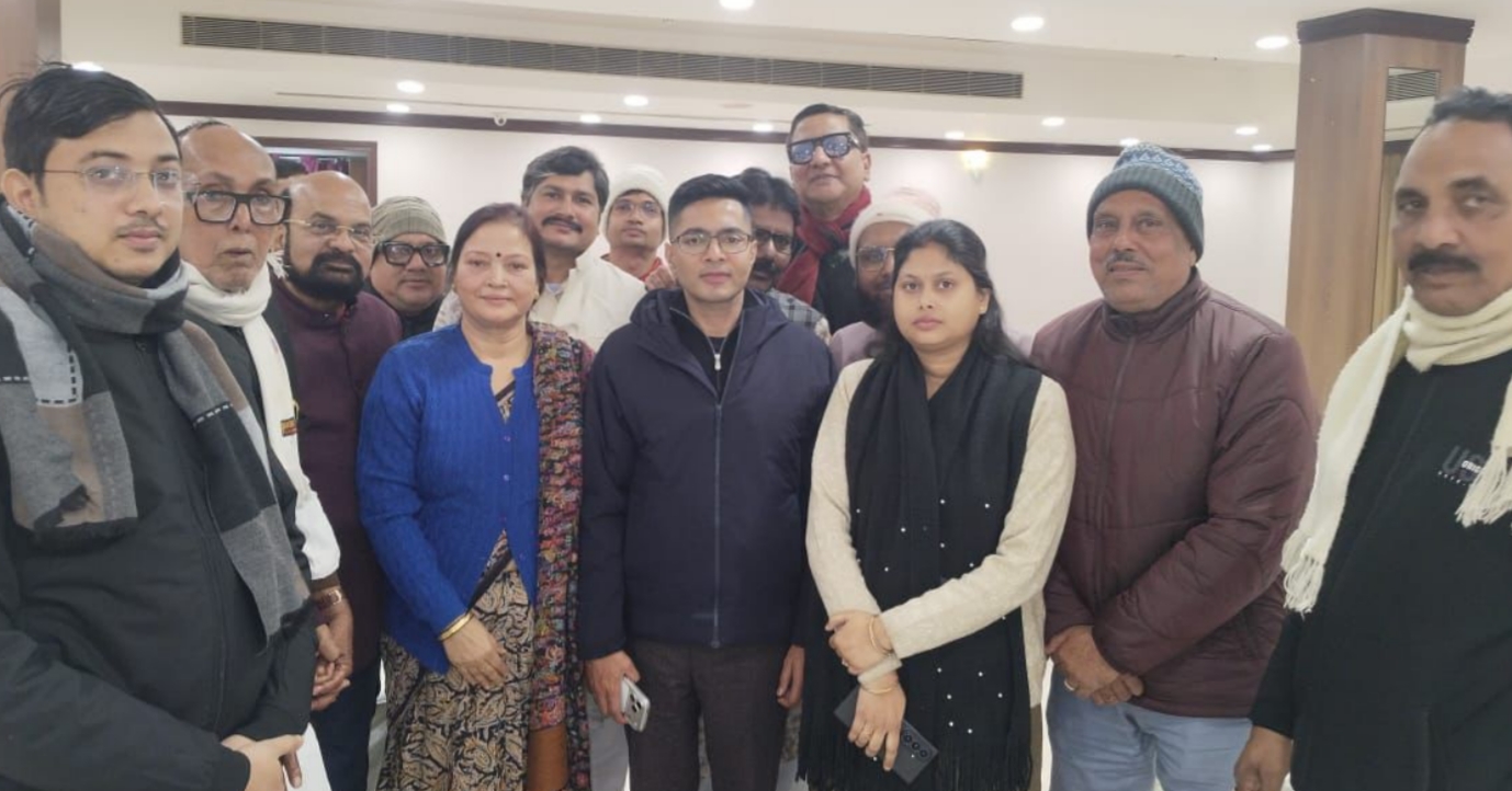 প্রভাব নেই মৌসমের দলবদলের: মালদহের বৈঠকে প্রচারের দিশা দিলেন অভিষেক