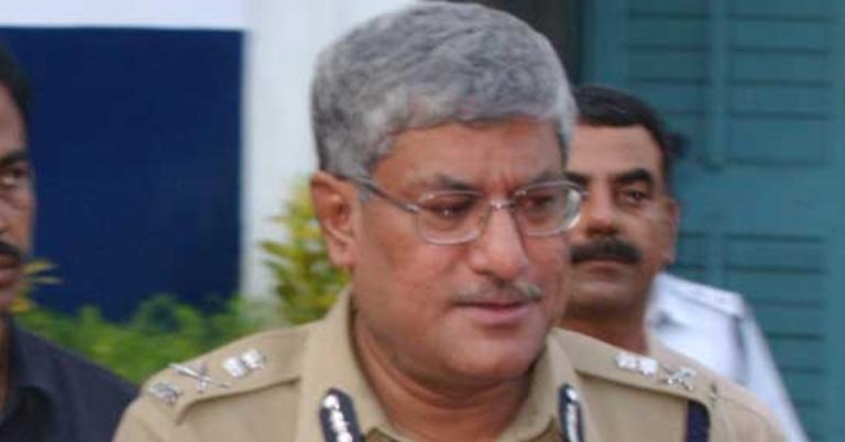 প্রসূন মুখোপাধ্যায়কে এসআইআর নোটিশ, ডেকে পাঠানো হল প্রাক্তন নগরপালের ছেলেকেও 