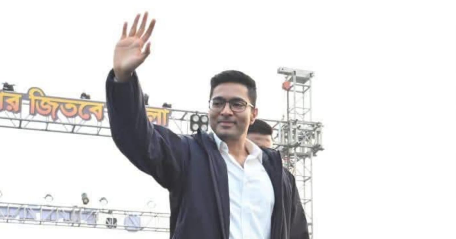 সোমে মিলনমেলায় ডিজিটাল যোদ্ধাদের সঙ্গে বৈঠকে অভিষেক