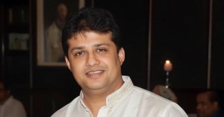 ৫ বছর পর পরিচালনায় ফিরছেন অগ্নিদেব চট্টোপাধ্যায়