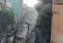 বিবি গাঙ্গুলি স্ট্রিটে আসবাবের দোকানে ভয়াবহ আগুন, কালো ধোঁয়ায় ঢাকল চারপাশ