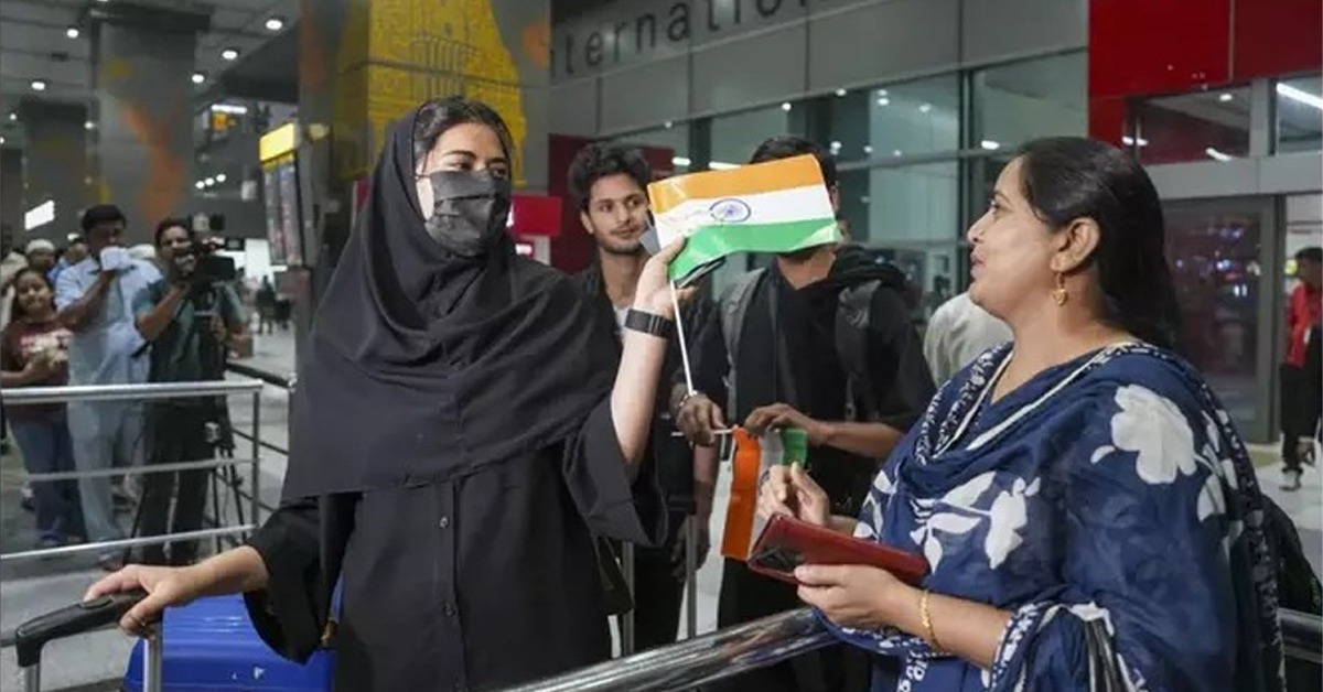 অগ্নিগর্ভ ইরানের আসল পরিস্থিতি কী? ফিরে ভয়াবহ অভিজ্ঞতার কথা জানালেন ভারতীয়রা