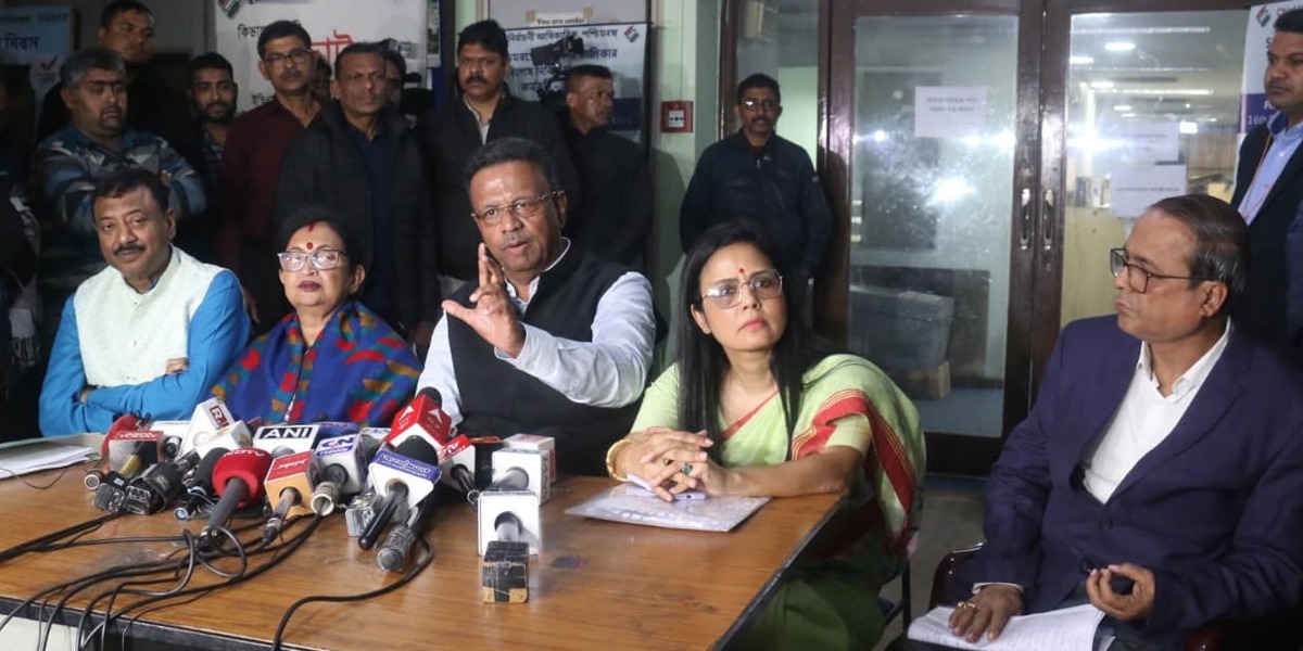 প্রহসনে পরিণত হয়েছে হেনস্থার এই হিয়ারিং! অভিযোগ জানিয়ে কমিশনের দফতরে তৃণমূলের প্রতিনিধি দল