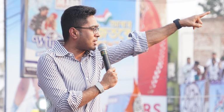 কেন্দ্রের মুখাপেক্ষী হয়ে বসে থাকা নয়! ১৫ দিনেই ২০ লক্ষ বাংলার বাড়ির টাকা: অভিষেক
