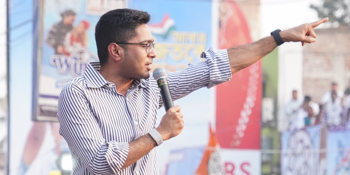 কেন্দ্রের মুখাপেক্ষী হয়ে বসে থাকা নয়! ১৫ দিনেই ২০ লক্ষ বাংলার বাড়ির টাকা: অভিষেক