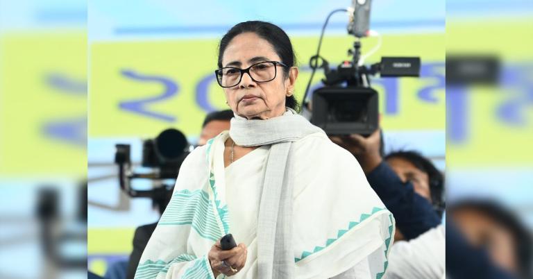 ২০ লক্ষ উপভোক্তাকে 'বাংলার বাড়ি'-র টাকা, সিঙ্গুর থেকে একগুচ্ছ প্রকল্পের উদ্বোধন মুখ্যমন্ত্রীর