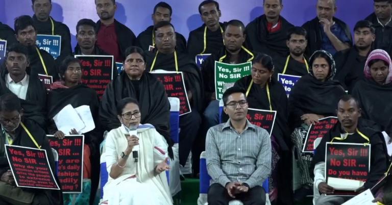 ভবানীপুরে ৪০ হাজারের নাম বাদ, AI দিয়ে তৃণমূলের শক্ত ঘাঁটিগুলিকে টার্গেট: বিস্ফোরক অভিযোগ তৃণমূল সুপ্রিমোর