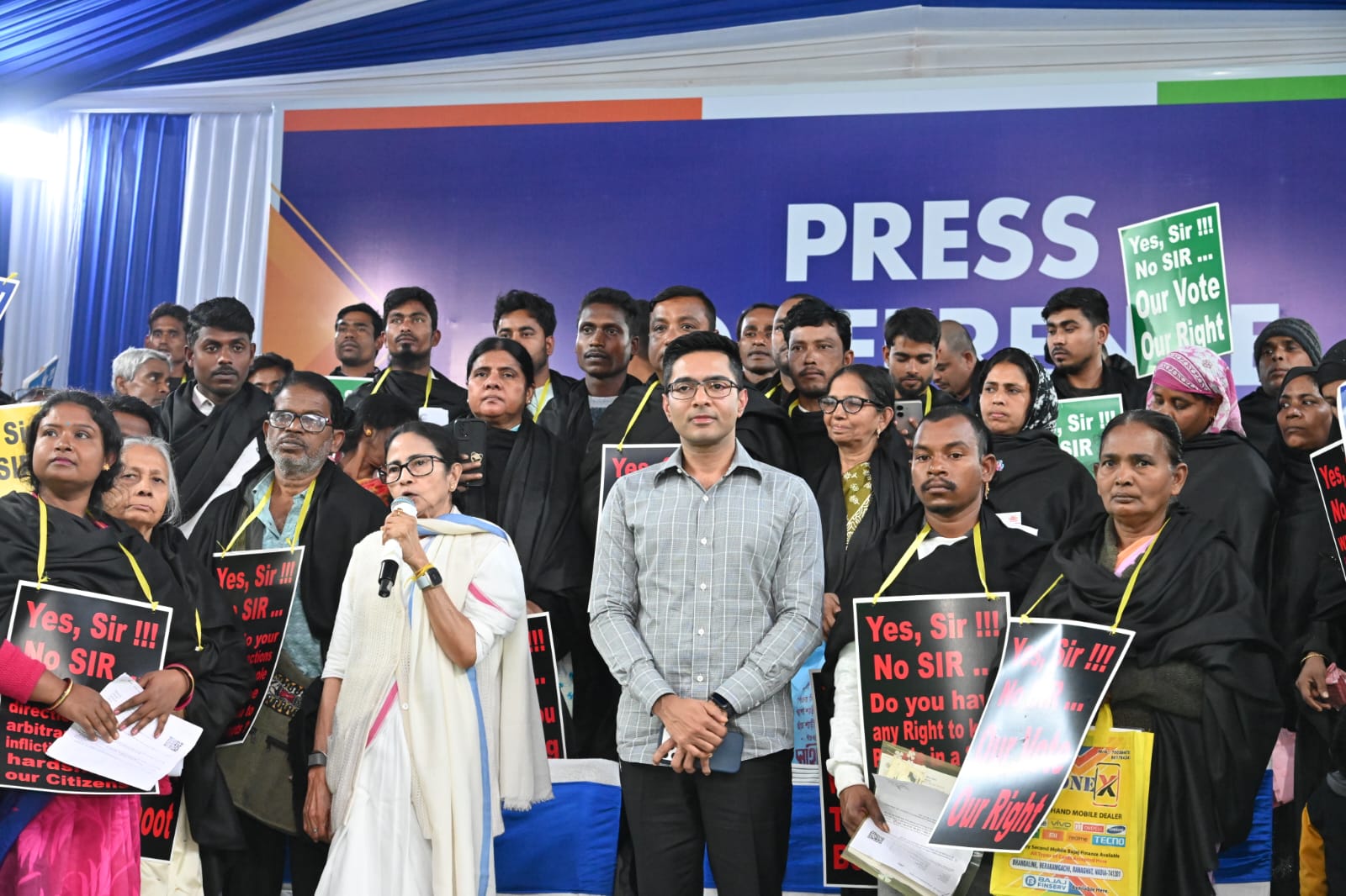 মানবিক! দিল্লিতে এসআইআর পীড়িতদের পাশে মুখ্যমন্ত্রী, করলেন চিকিৎসার সব ব্যবস্থাও