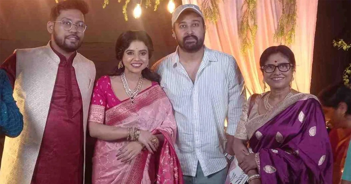 বোনের ছবির সামনে আইনি বিয়ে ঐশ্বর্যর, শর্মা পরিবারে পাশে ঐন্দ্রিলার প্রেমিক সব্যসাচী