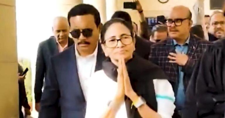 সোমবার ফের সুপ্রিম-শুনানিতে সওয়াল করবেন মমতা