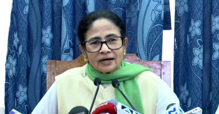 অন্তর্বর্তী বাজেট: ঋণের বোঝা কমিয়ে উন্নয়নের বার্তা মুখ্যমন্ত্রীর