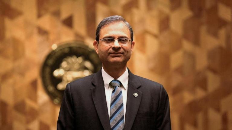 রেপো রেট অপরিবর্তিত থাকায় অস্বস্তিতে আমজনতা! গ্রাহকদের স্বার্থ রক্ষায় নয়া পদক্ষেপ RBI-এর